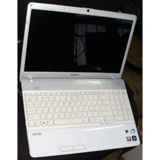 Ноутбук Sony Vaio VPCEB3E1R (Intel Pentium P6100 (2x2.0Ghz) /4096Mb DDR3 /320Gb /Radeon HD5470 /15.5" TFT 1366x768) - Заря